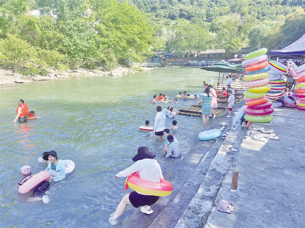避暑“亲水游”掀热潮