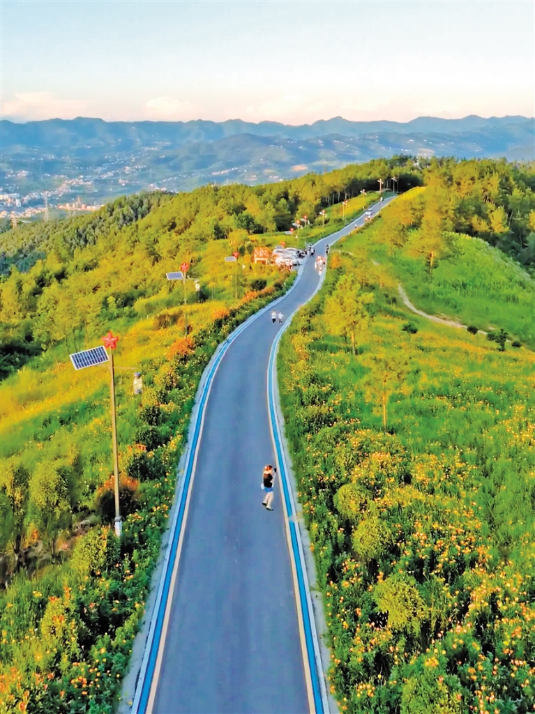 花样经济添彩牛蹄岭景区